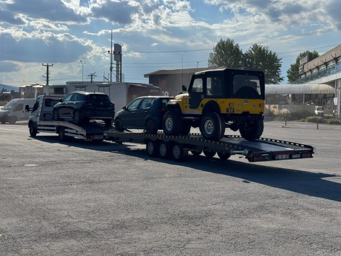 Romork uzerinde arazi araci, otomobil ve SUV ile yapilan coklu transfer